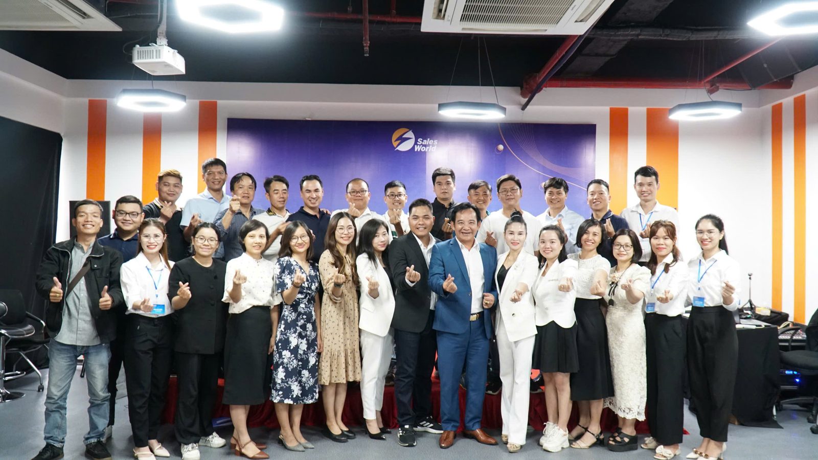 Workshop Sales World — Quy mô lớn tại doanh nghiệp
